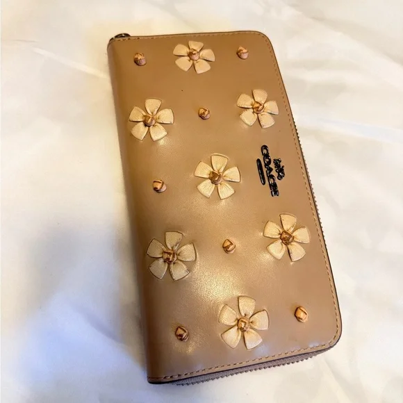 Coach Floral Leather Zip-Around Wallet – Tan/Nude - Picture 1 of 8